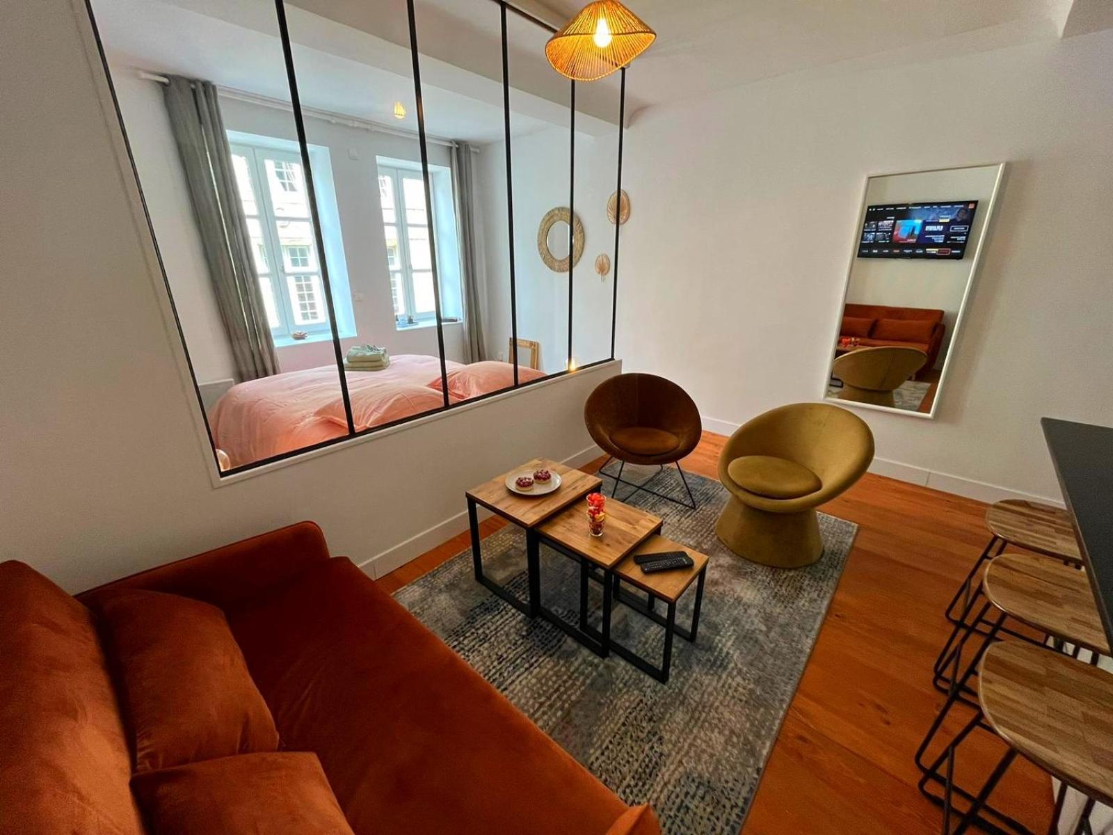 Elegant Studio En Hypercentre Dans Le Quartier Historique Anime Avec Parking Gratuit Caen Exterior foto